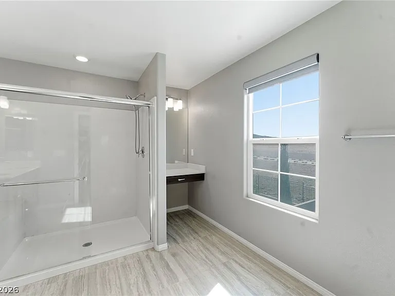 2599 Tolmezzo St — Photo 32