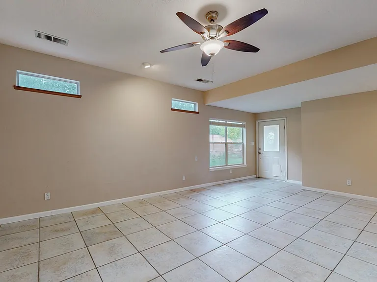 8405 Fairmont Dr NW — Photo 13