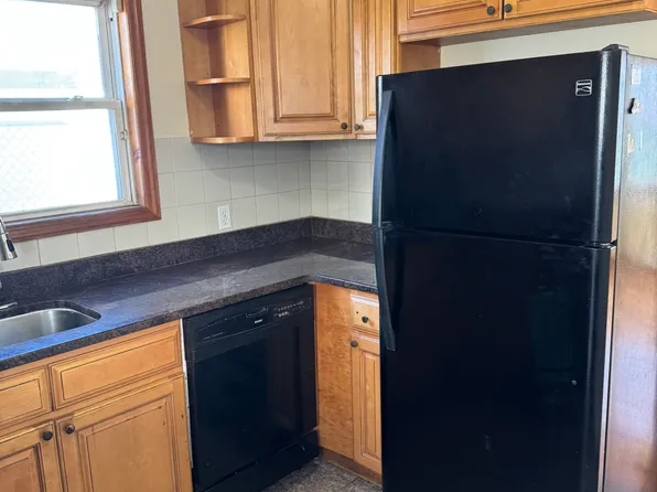 25103 Union Tpke, Jamaica, NY 11426