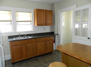 12 Maple Ave, Lynbrook, NY 11563