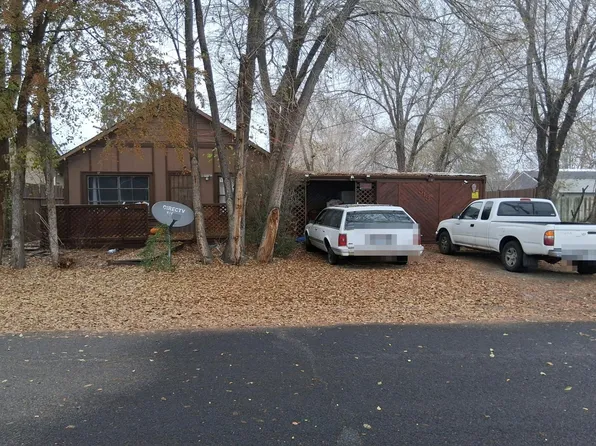 313 W Oak St, Union Gap, WA 98903