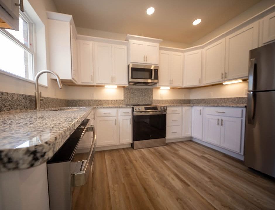 2 bedroom 2 bathroom Kitchen