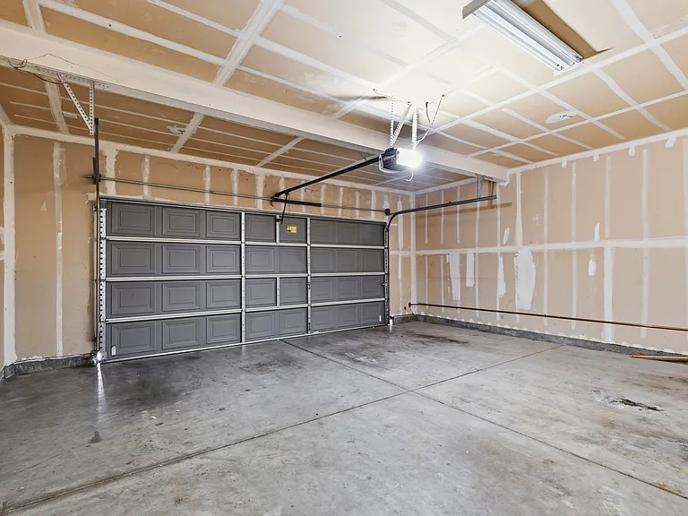 425 Regatta Ln #103-00 — Photo 18
