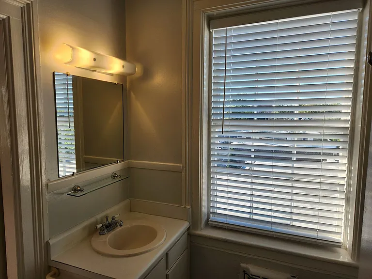 113 W Gaston St — Photo 19