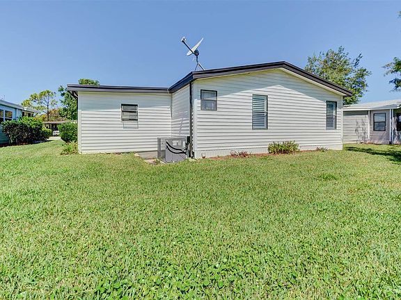 2nd image of 47 Falls Way Dr