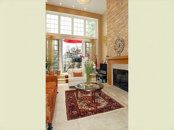 217 West 22nd Street image 1 of 7