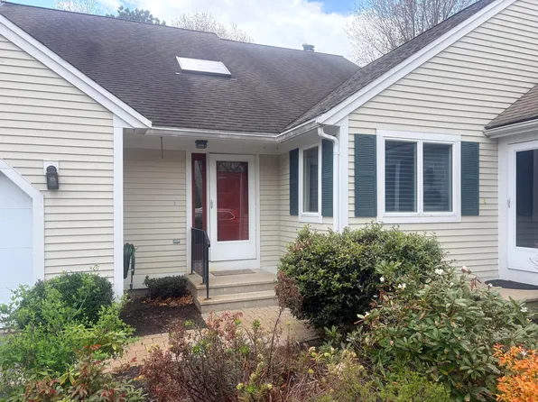 94 Pine Hill Boulevard UNIT 94, Mashpee, MA 02649