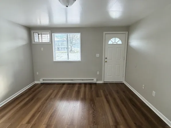 131 Cosey Beach Rd #A6, East Haven, CT 06512