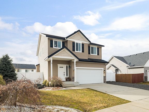 3rd image of 1692 E Warbler Ln