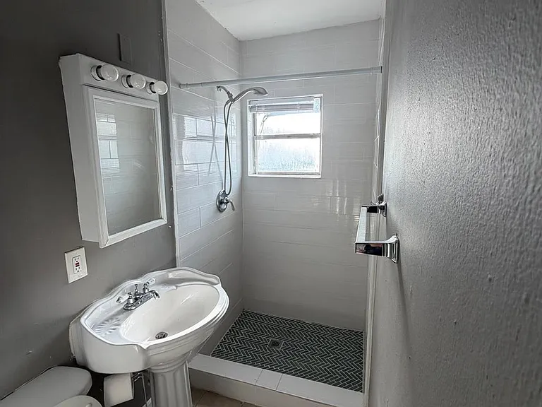 4334 Polk St #3 — Photo 6