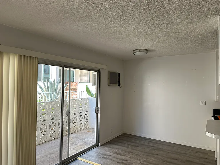 1234 S Saltair Ave #2 — Photo 6