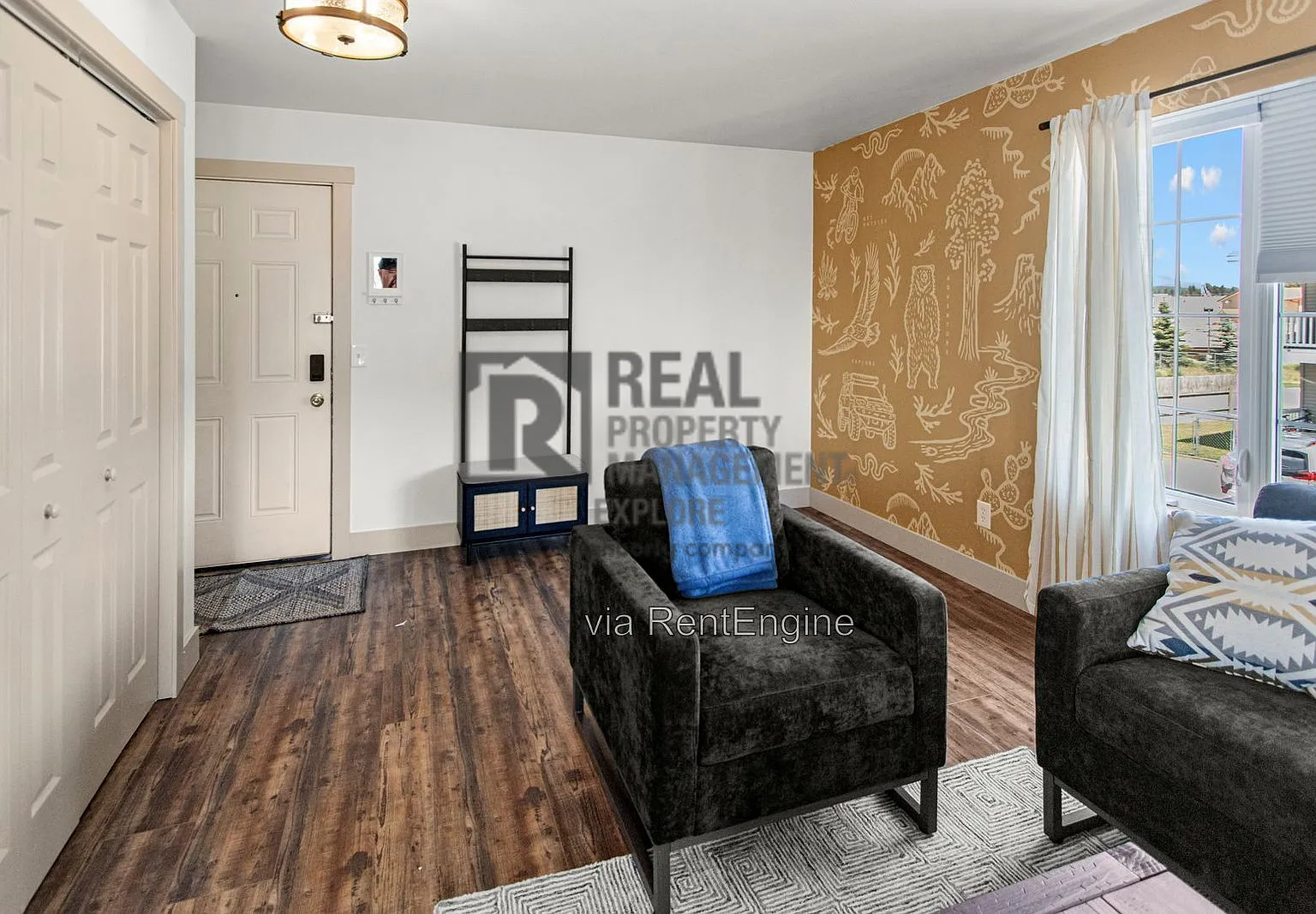 3 bed, 2.0 bath, $2,000 — Photo 4