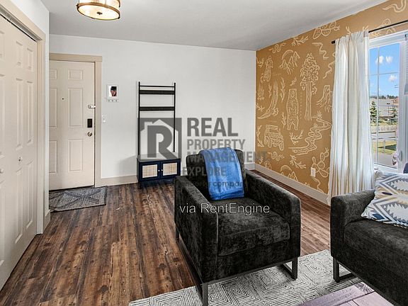 4th image of 3 Martha Rd APT C