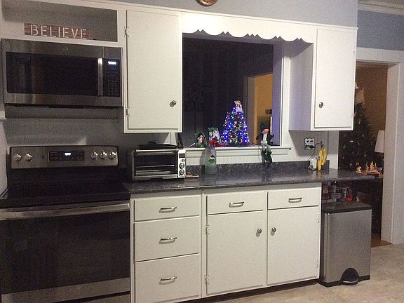 New stainless appliances 
