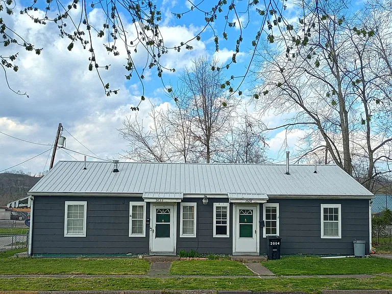 2604 Morrell Ave — Photo 1