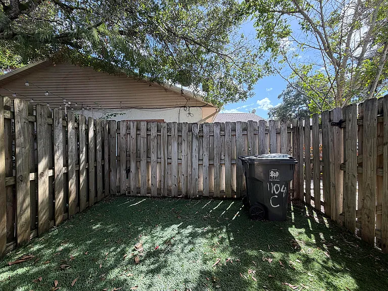 1104 Goldenrod Rd #C — Photo 15