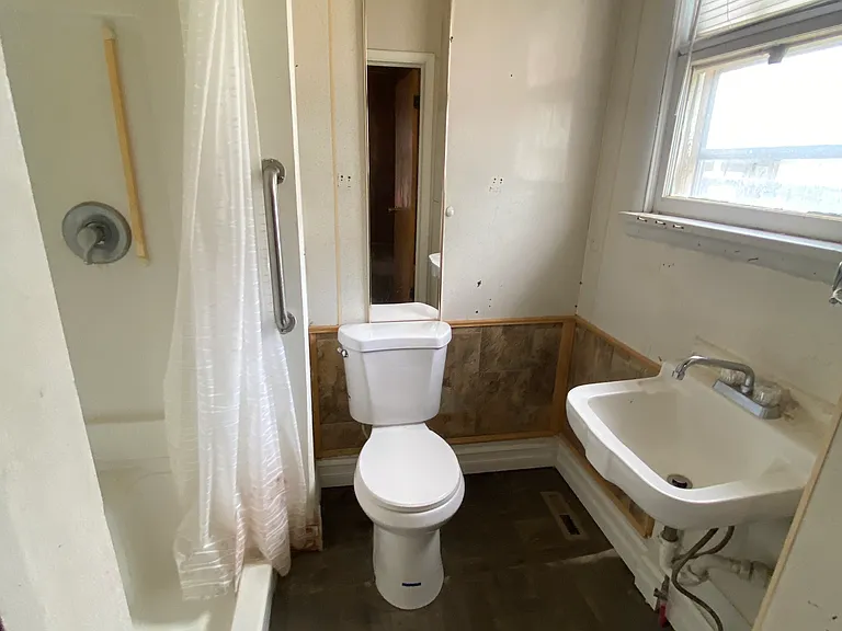 1028 Belleview Ave — Photo 11