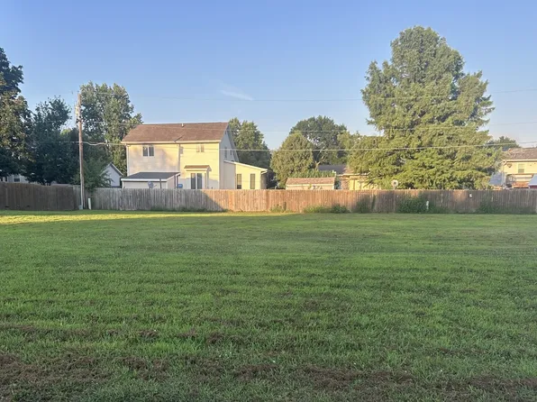 27 & 28 Sullivan Dr, Colona, IL 61241