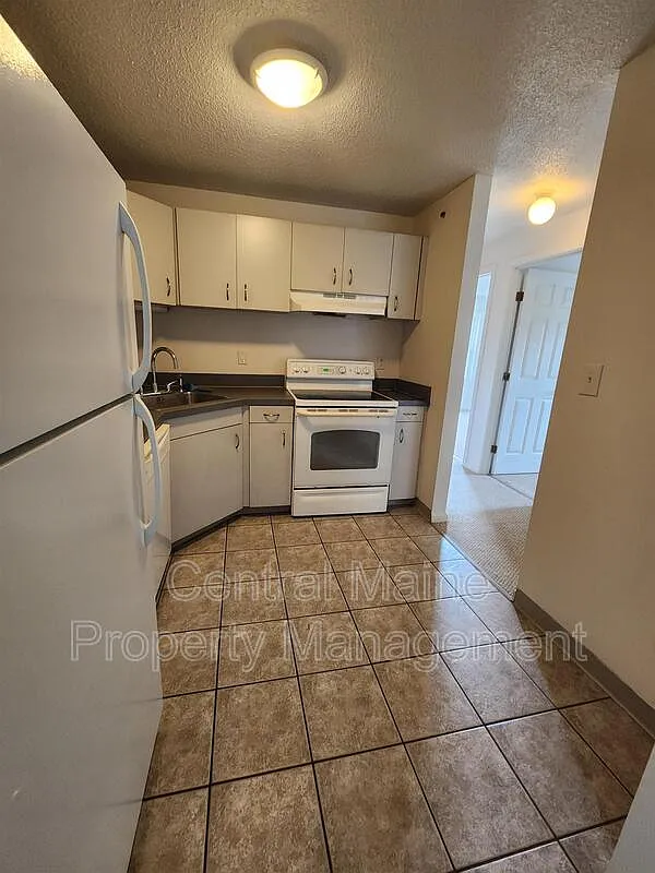 2 bed, 1.0 bath, $1,450 — Photo 3
