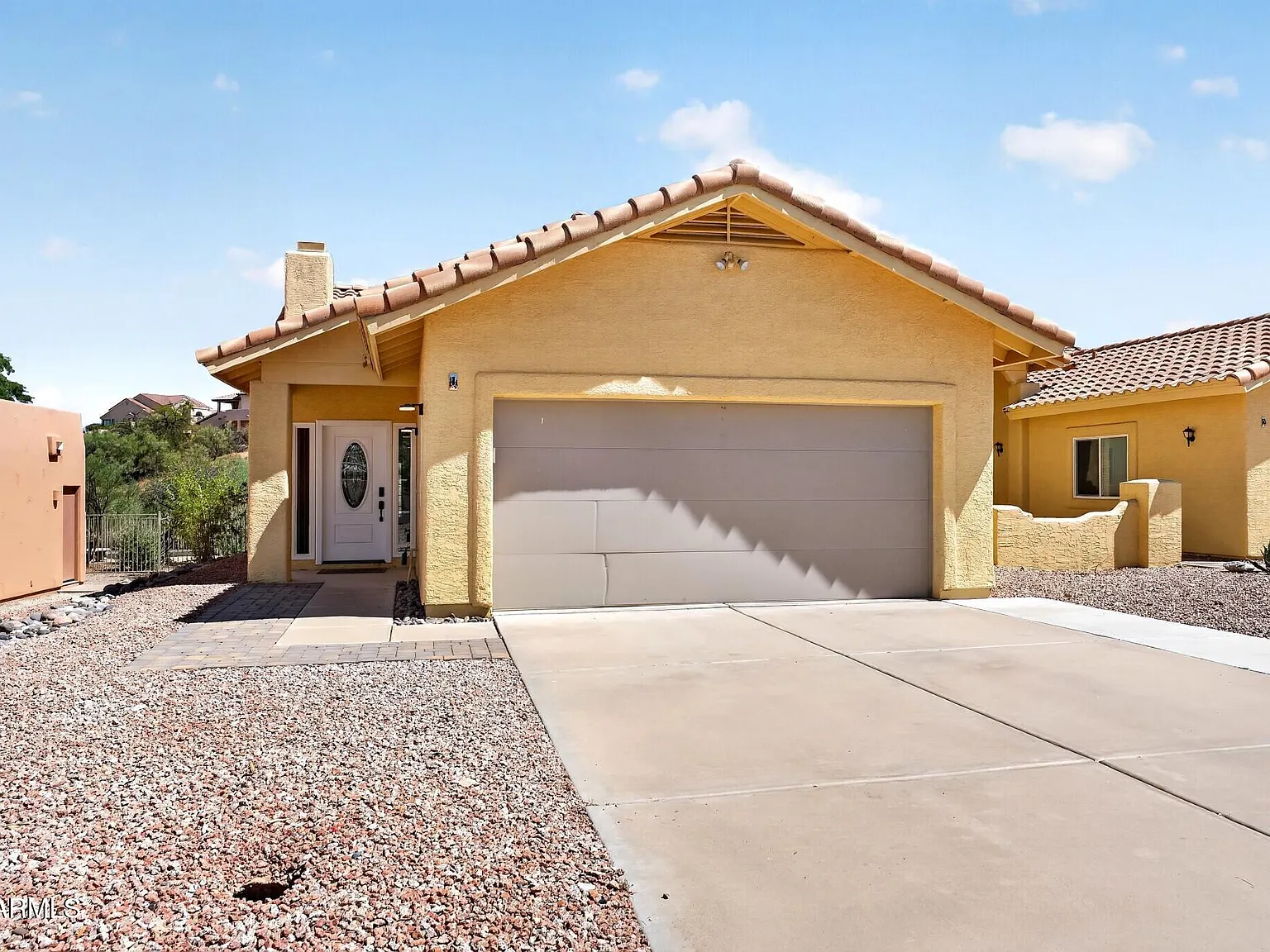 3 bed, 1600 sqft, $2,400 — Photo 3