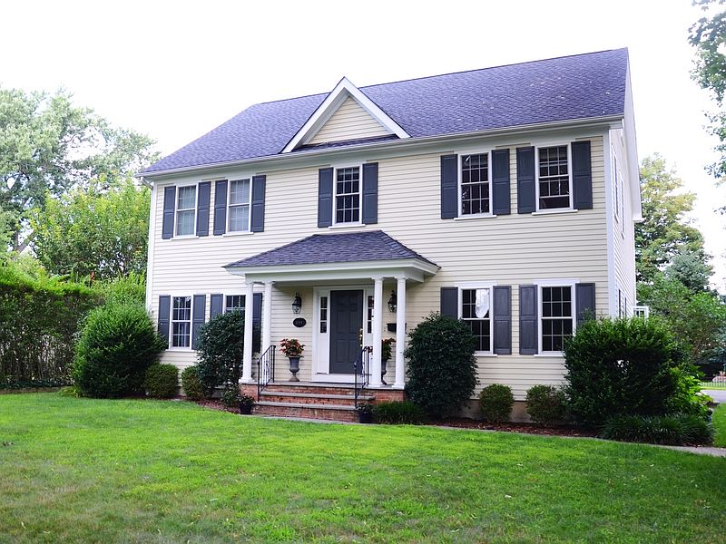 Well Maintained Colonial