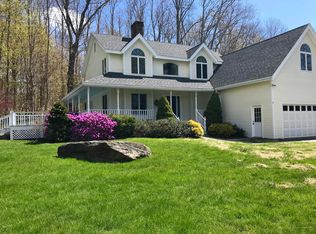 8 N Lewis Ave, Camden, ME 04843