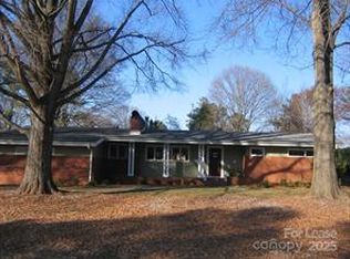 4025 Sherbrooke Dr, Charlotte, NC 28210