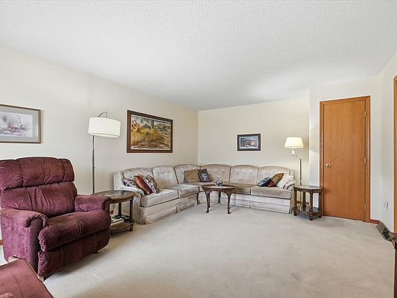 4th image of 126 Sleepy Hollow Dr