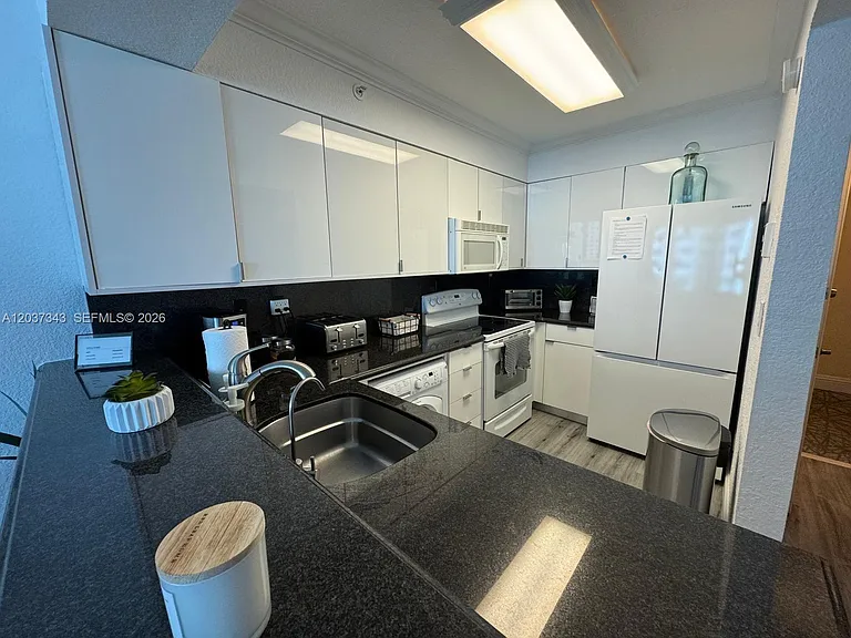 2501 S Ocean Dr #1105 — Photo 14