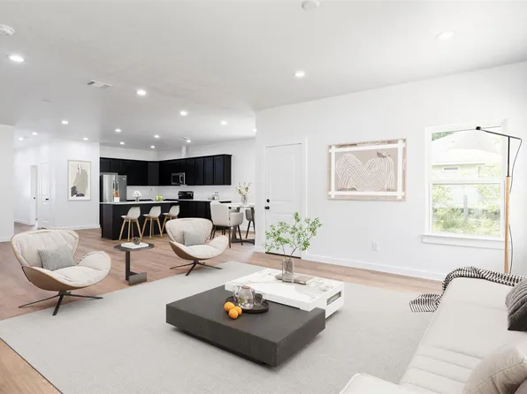 14390 Half Circle St, Splendora, TX 77372