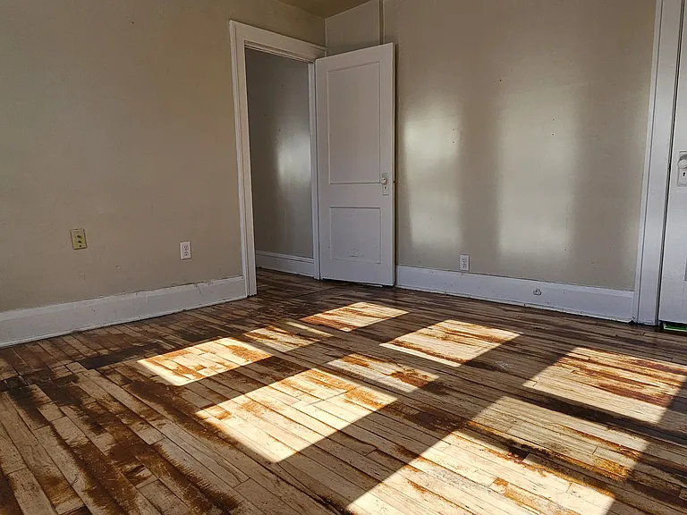 815 Minnesota Ave #5 — Photo 8