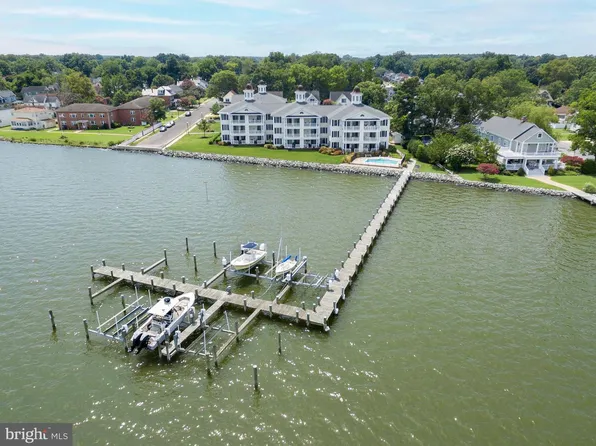 5 Oakley St #102, Cambridge, MD 21613