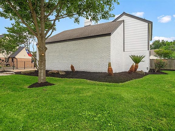4th image of 11515 Briar Rose Dr