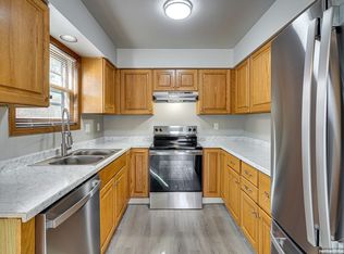 1305-1315 W South Park Ave #1315H, Oshkosh, WI 54902