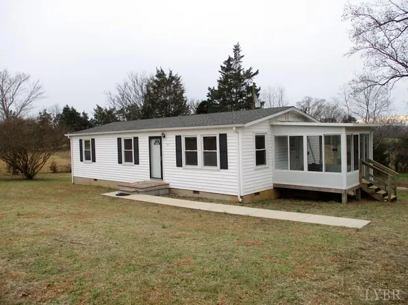 3009 Pocket Rd, Hurt, VA 24563