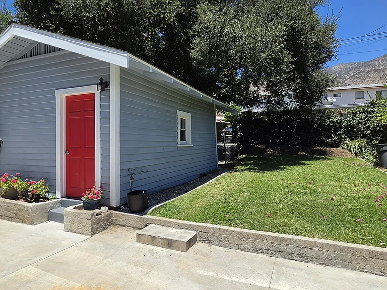 365 W Sierra Madre Blvd — Photo 43