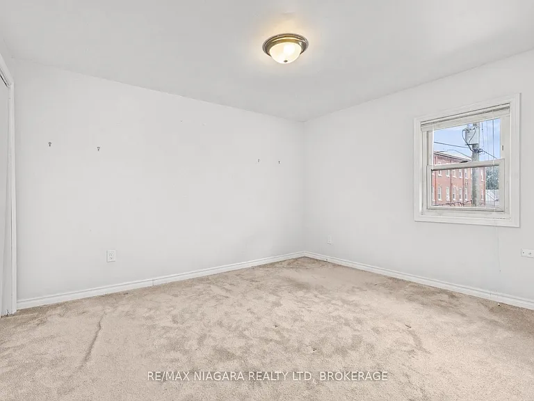 32 Page St — Photo 17