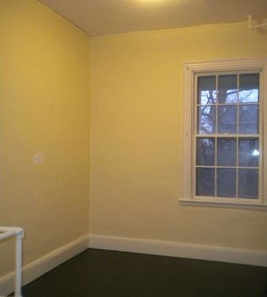 3rd image of 11 1/2 John St