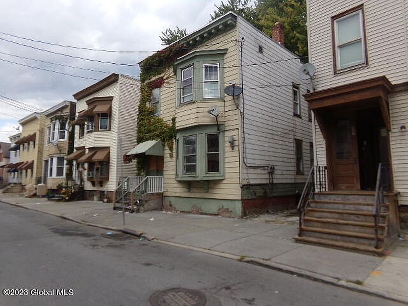 2nd image of 551 1st Street