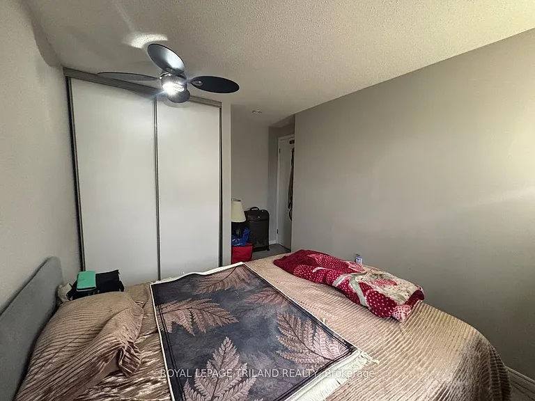 511 Admiral Dr #17 — Photo 14