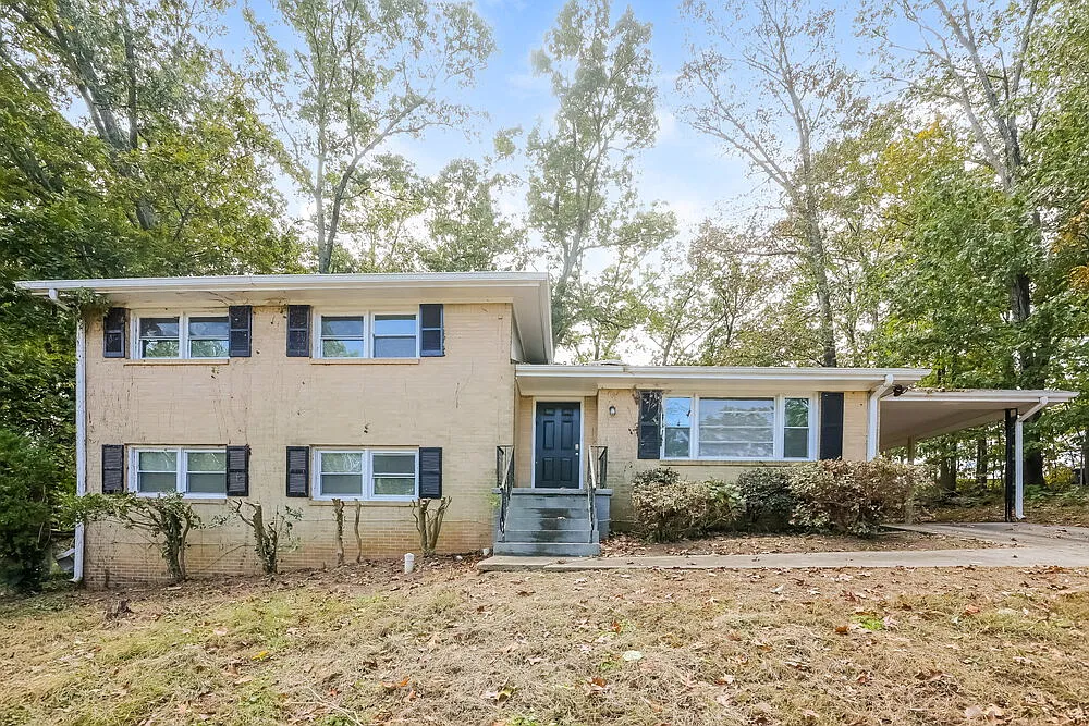 4 bed, 2.0 bath, 1858 sqft, $1,760 — Photo 1