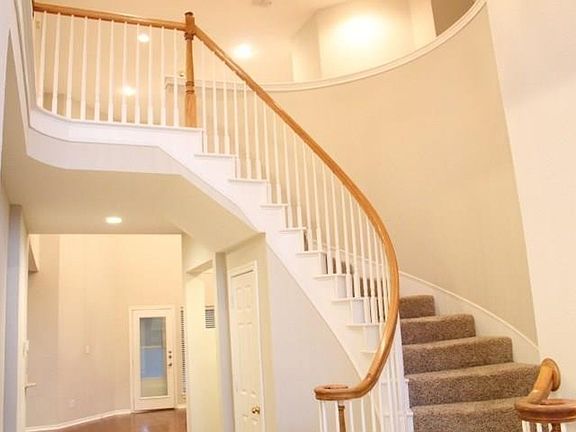 5th image of 2604 Loftsmoor Ln