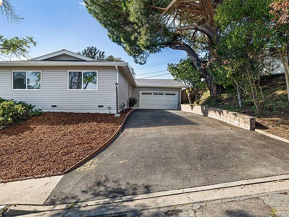 4th image of 1509 Lassen Ct