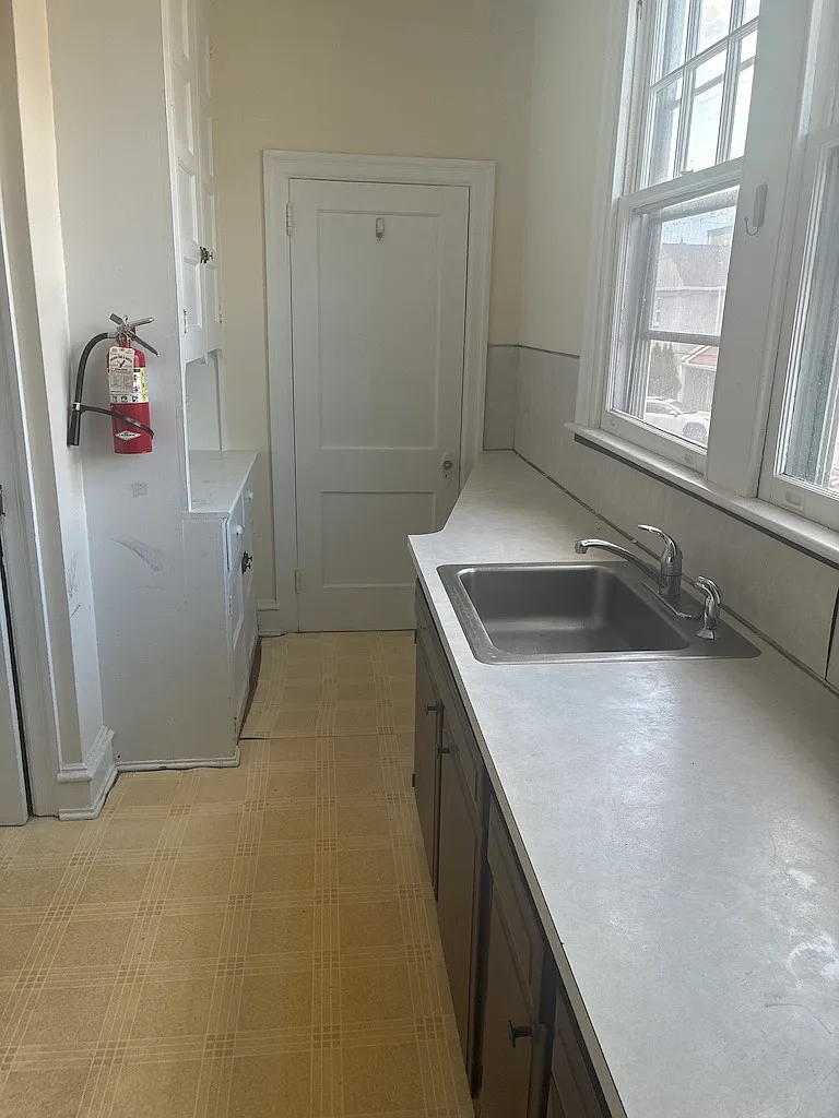 2 bed, 1000 sqft, $1,850 — Photo 1