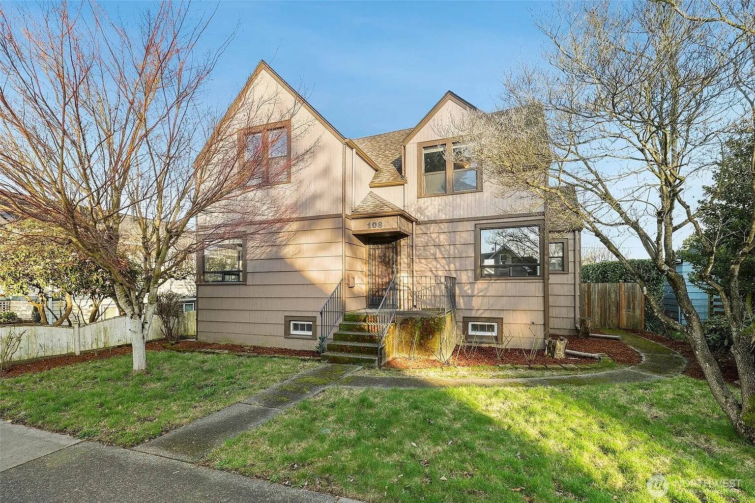108 F Street SE photo 1