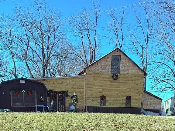 2nd image of 407 Broad St