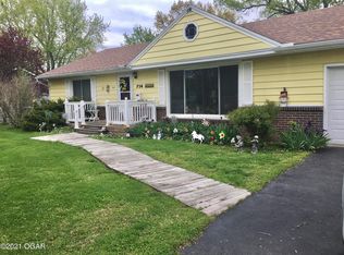 714 N Maple St, Appleton City, MO 64724