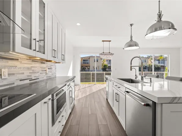 3110 NE 210th Ter, Aventura, FL 33180