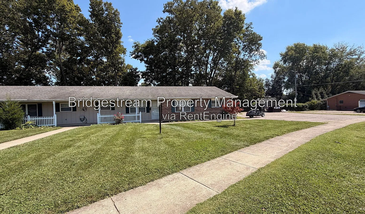 2 bed, 1.0 bath, 747 sqft, $1,095 — Photo 1