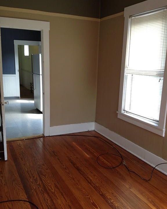 2nd image of 11 Chase Rd #2